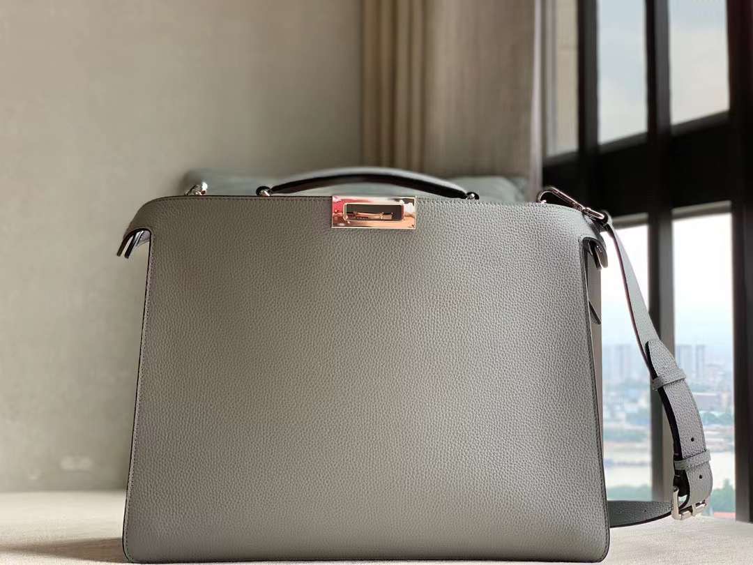 펜디 23FW 피카부 아이씨유 남성 토트백 38x29x10cm