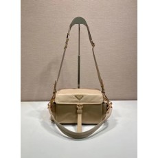 프라다 1BG596 스웨이드 30x14x10cm