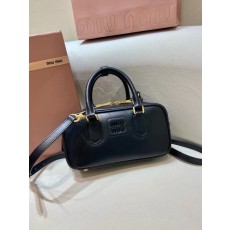 미우미우 22x10.5x7.5cm